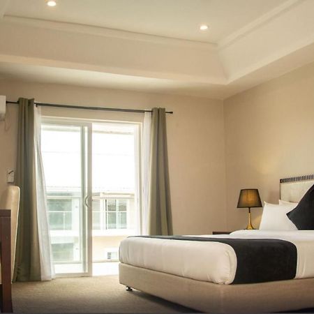 Royal Ambassador Hotel Harbel Экстерьер фото